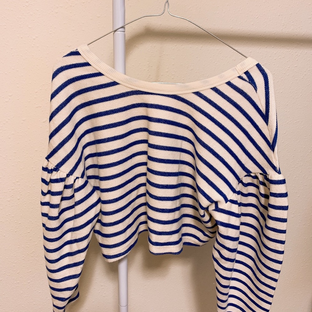 Like new !! Bershka crop top